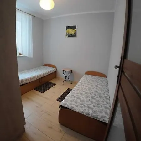 Home, 4 Bedrooms, Private Garden