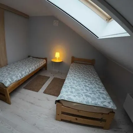 Home, 4 Bedrooms, Private Garden 別荘 Debina (Ustka)