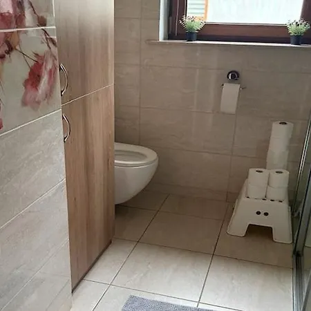 بيت للعطل Home, 4 Bedrooms, Private Garden Debina (Ustka)